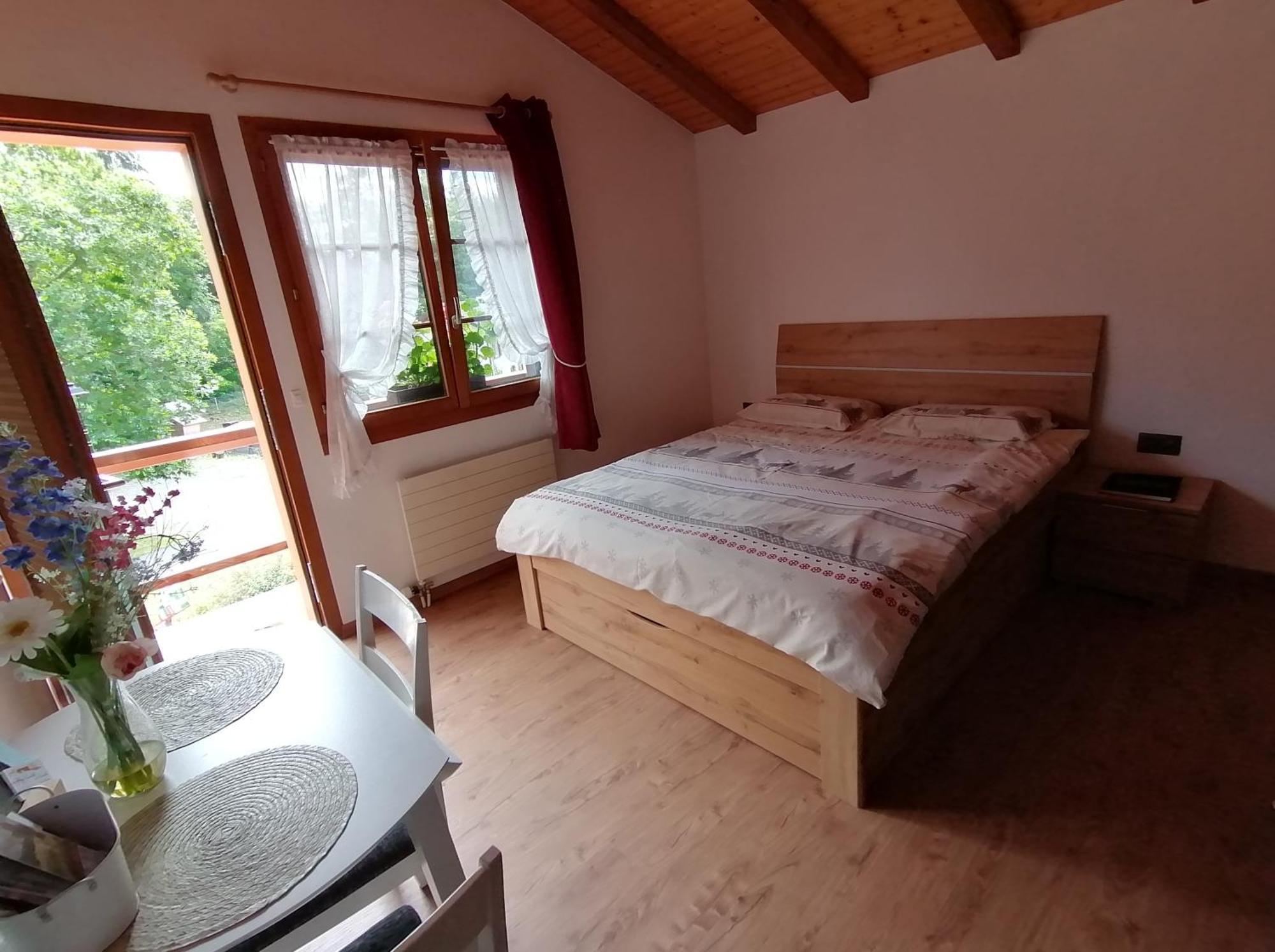 Hotel Les Combles Des Combes Ollon Esterno foto